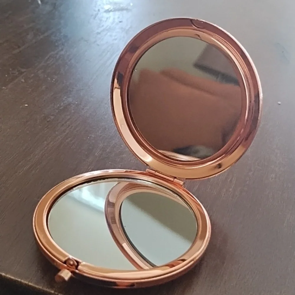 Compact Mirror - Picture 4 of 4